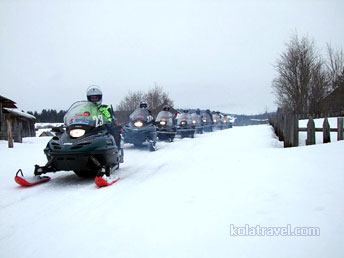 kolatravel snowmobile safaris kola peninsula Saami village Krasnoschelye