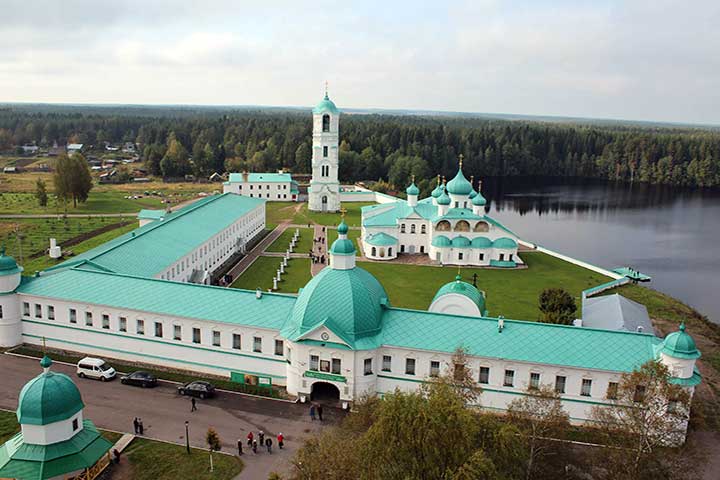Long distance cycling tour from Sankt Petersburg to Murmansk in Northwest Russia